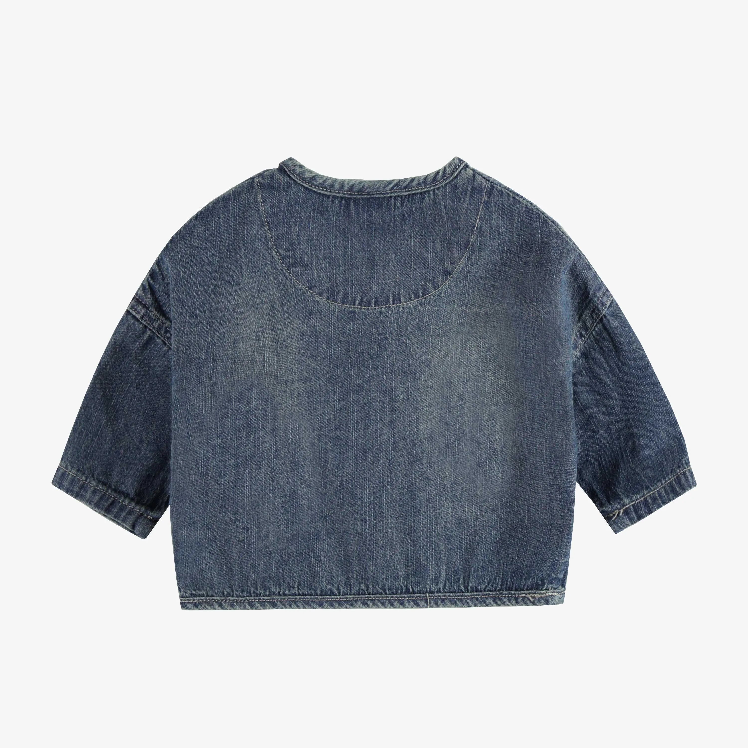 Blouson coupe ample à manches longues en denim léger bleu moyen, naissance || Lightweight denim jacket with long sleeves loose fit, newborn