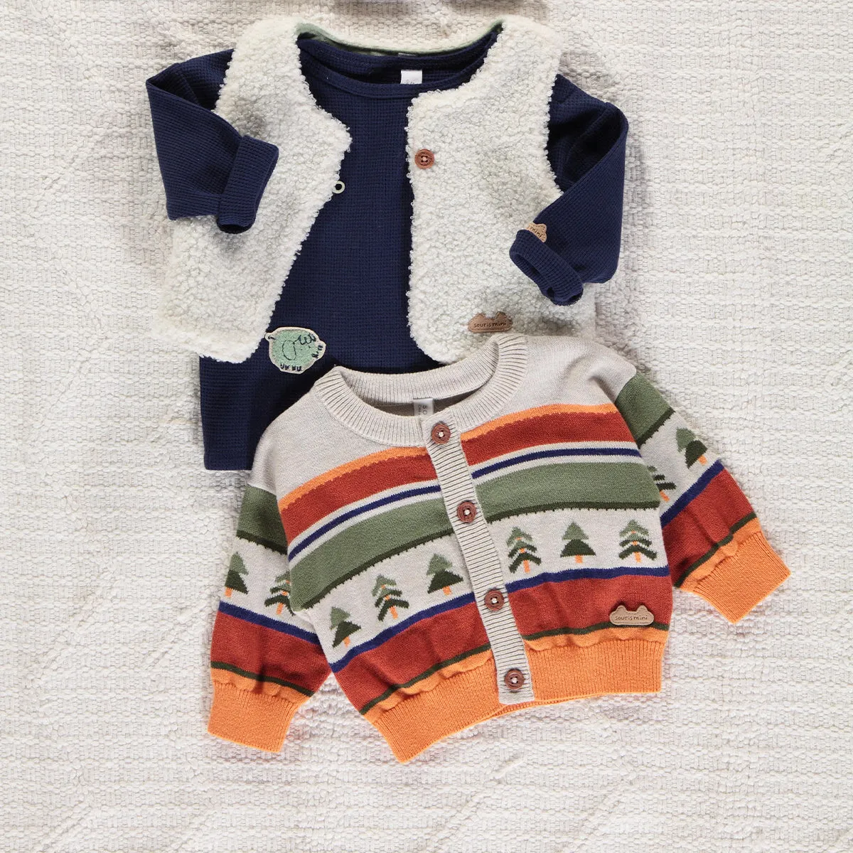 Cardigan en tricot crème à rayures orange et vertes, naissance || Cream knit cardigan with orange and green stripes, newborn