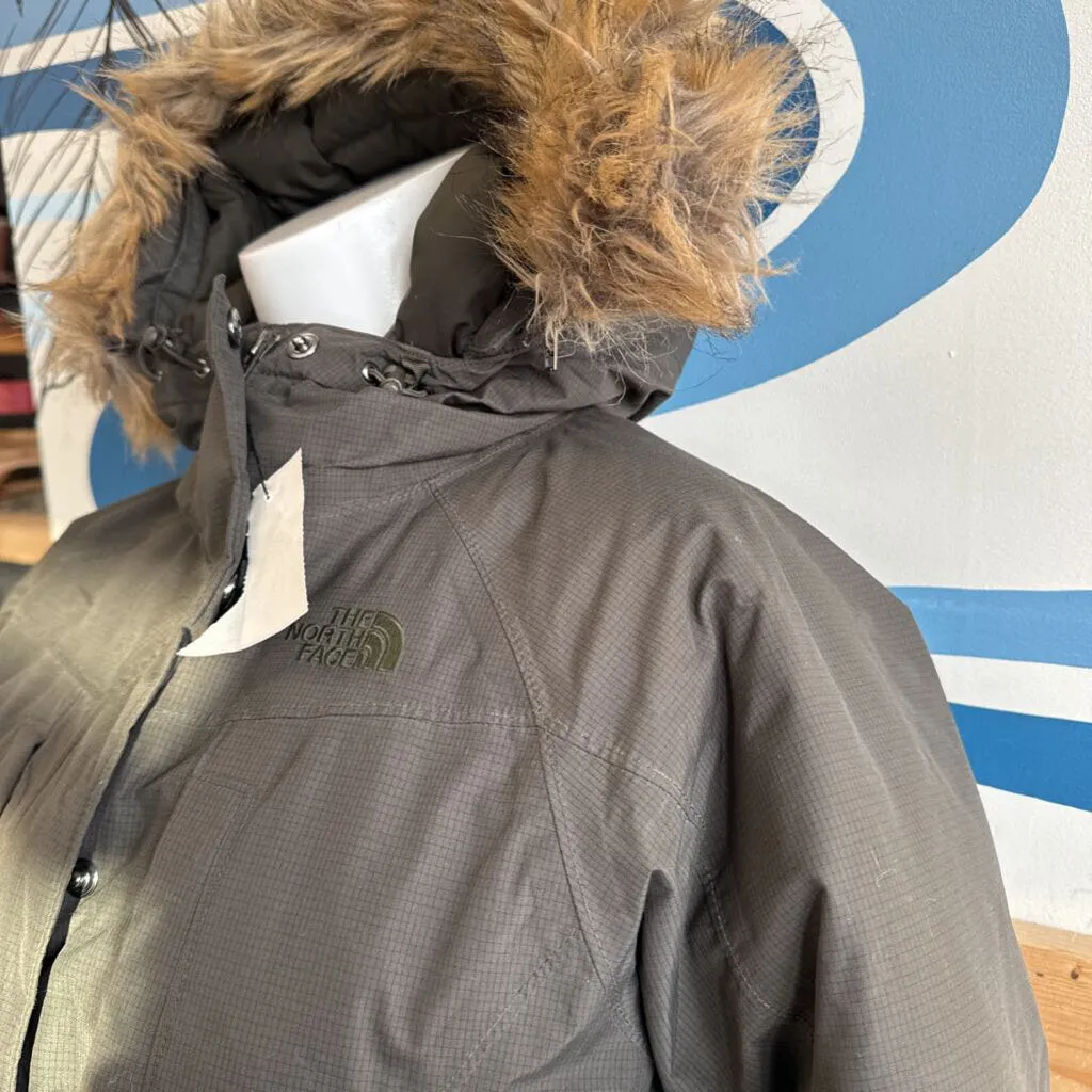 The North Face - Women's Parka Jacket - MSRP $495: Green-women-SM